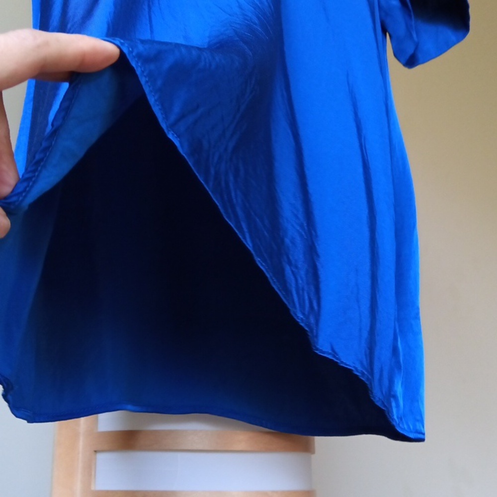 P17" Zara Satin Vibrant Blue Crinkled Short Sleeve Top - Picture 6 of 10